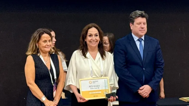 Foto Premiación OLADE octubre 2024.jpeg 